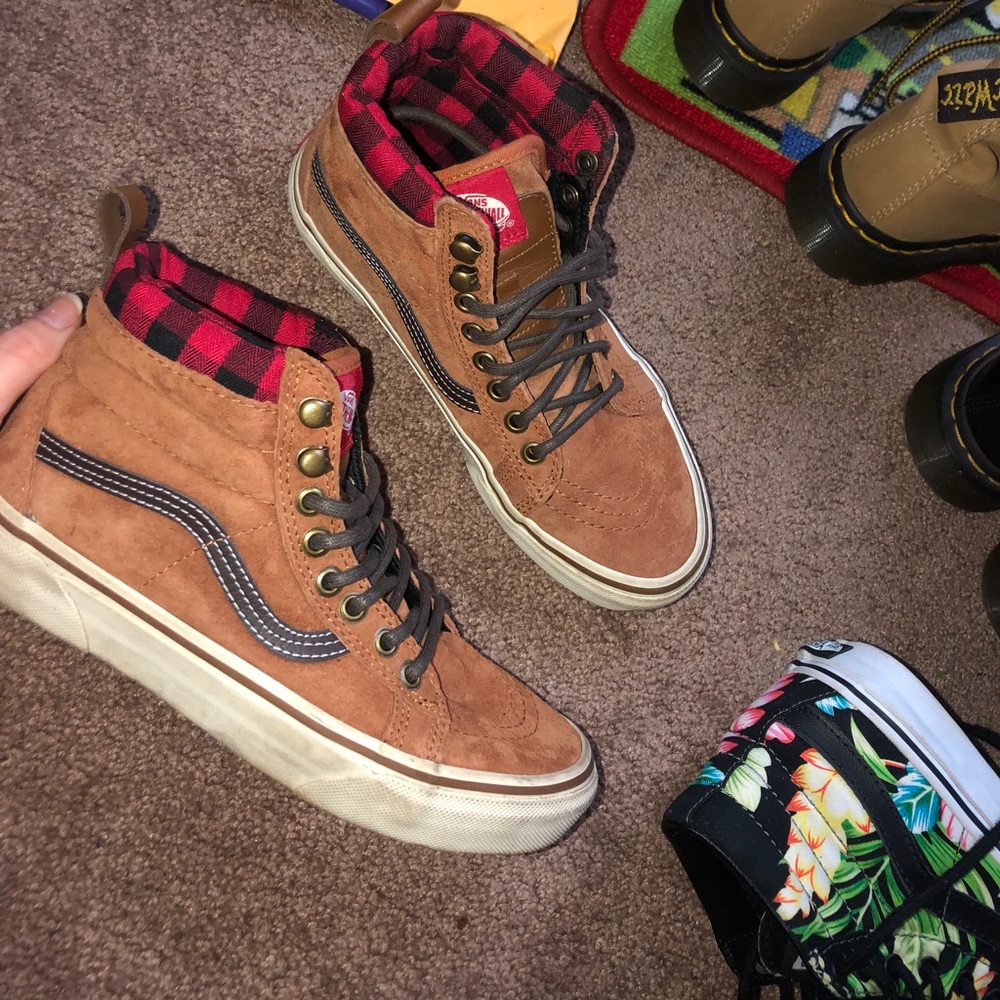 Vans - Picture 1 of 2